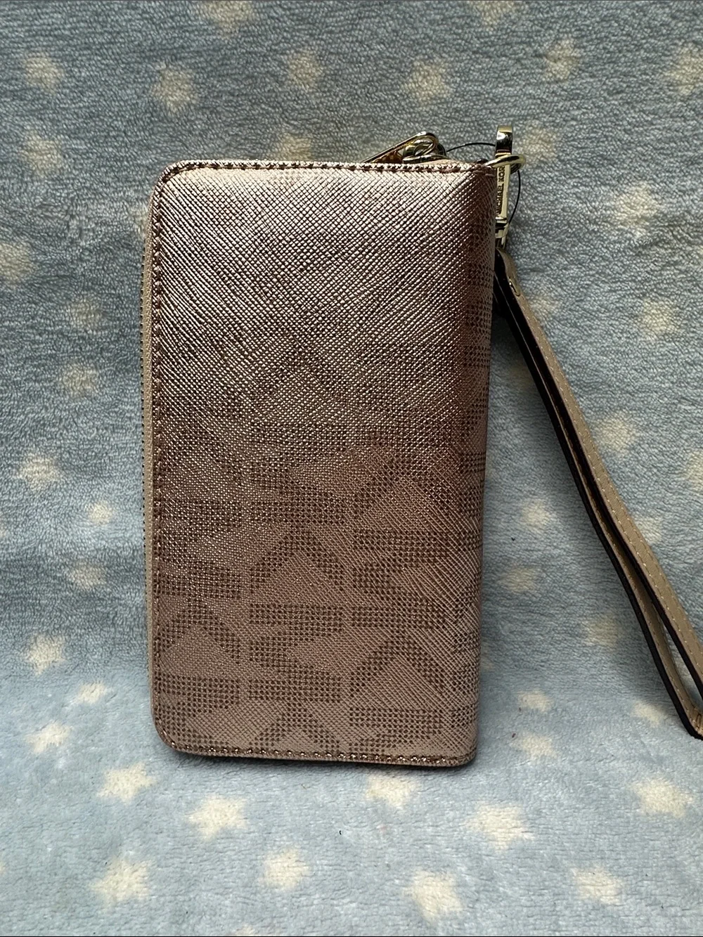 Michael Kors Metallic Rose Gold Zip Wristlet Card Holder